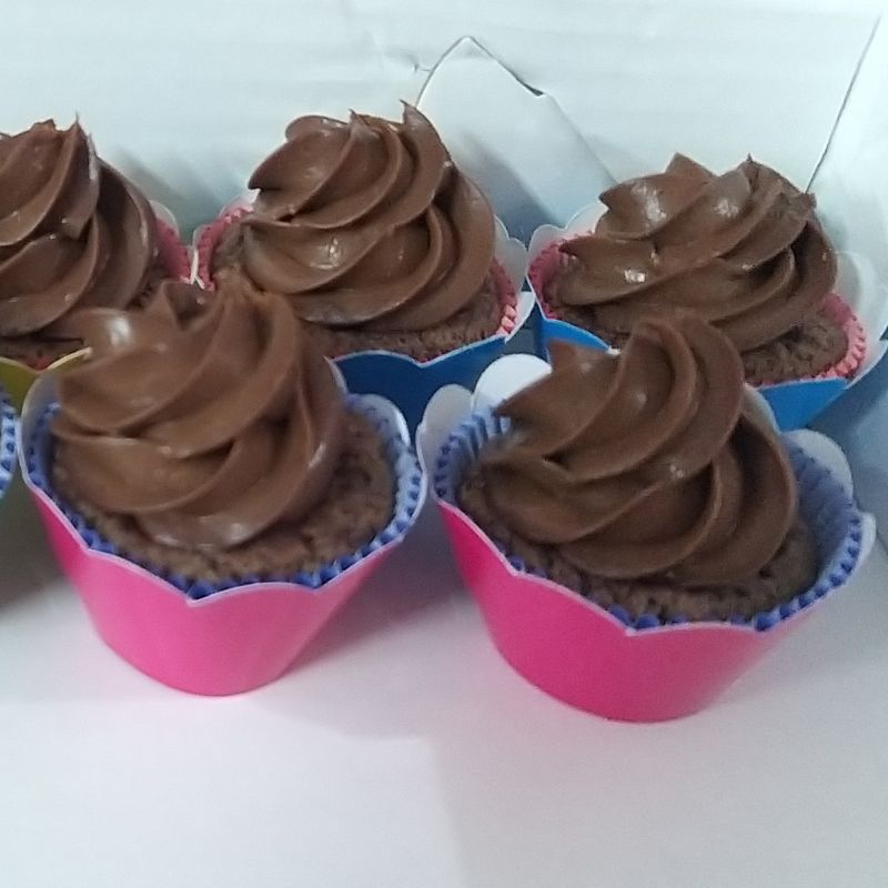 Cupcake Pequeno Simples - Ganache ou Chantilly